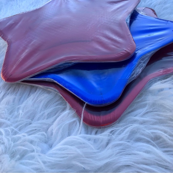 Star Paper Plates 24 Disposable Plates July 4th Party Patriotic Red and Blue - Picture 2 of 4